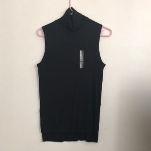 Uniqlo Sleeveless Turtleneck Black Top